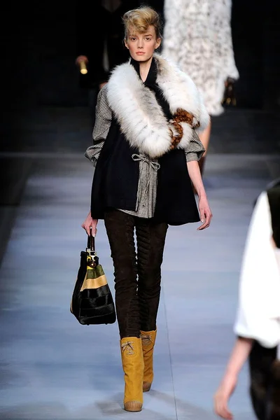 Look 7